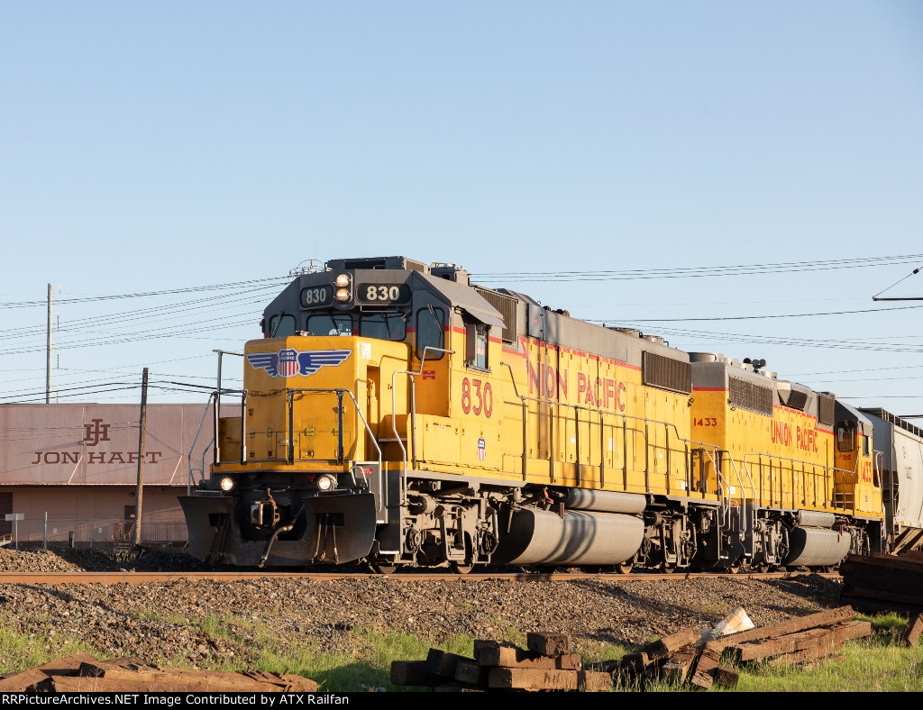 YEY71 returns to East Yard
